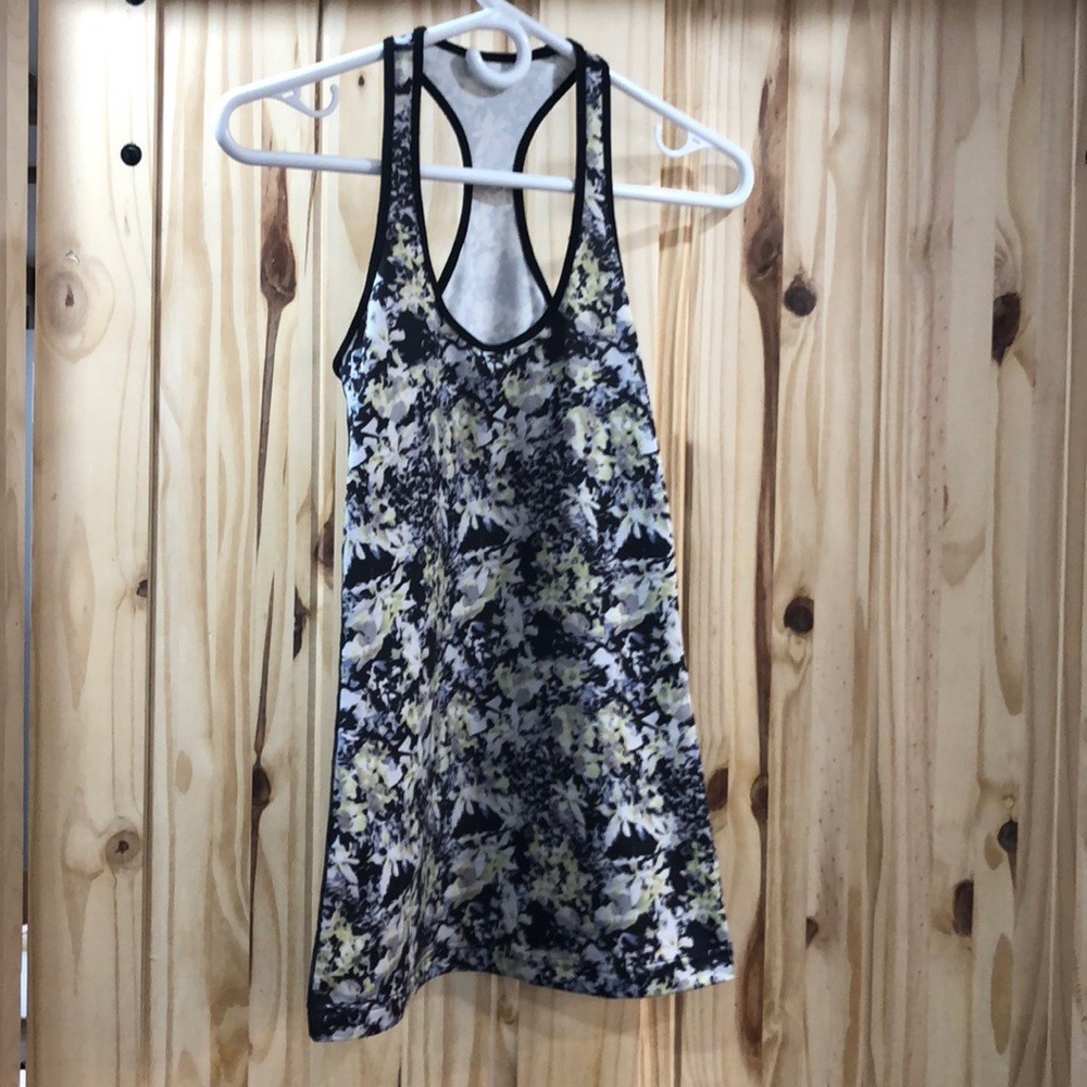 Lululemon tank top